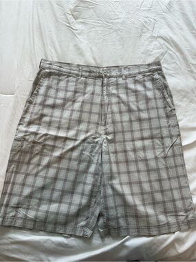 Vans Men's Plaid Gray Cargo Shorts